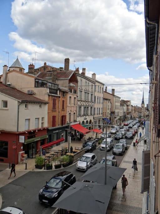 Apartament T2 Tout Equipe Au Beau Milieu Du Centre Historique Villefranche-sur-Saône Zewnętrze zdjęcie